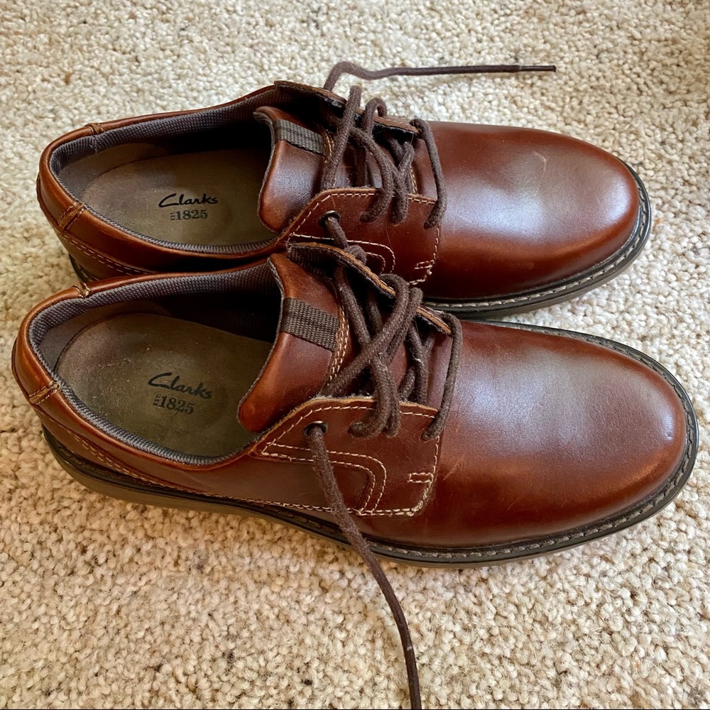 Men’s Clarks dress shoes